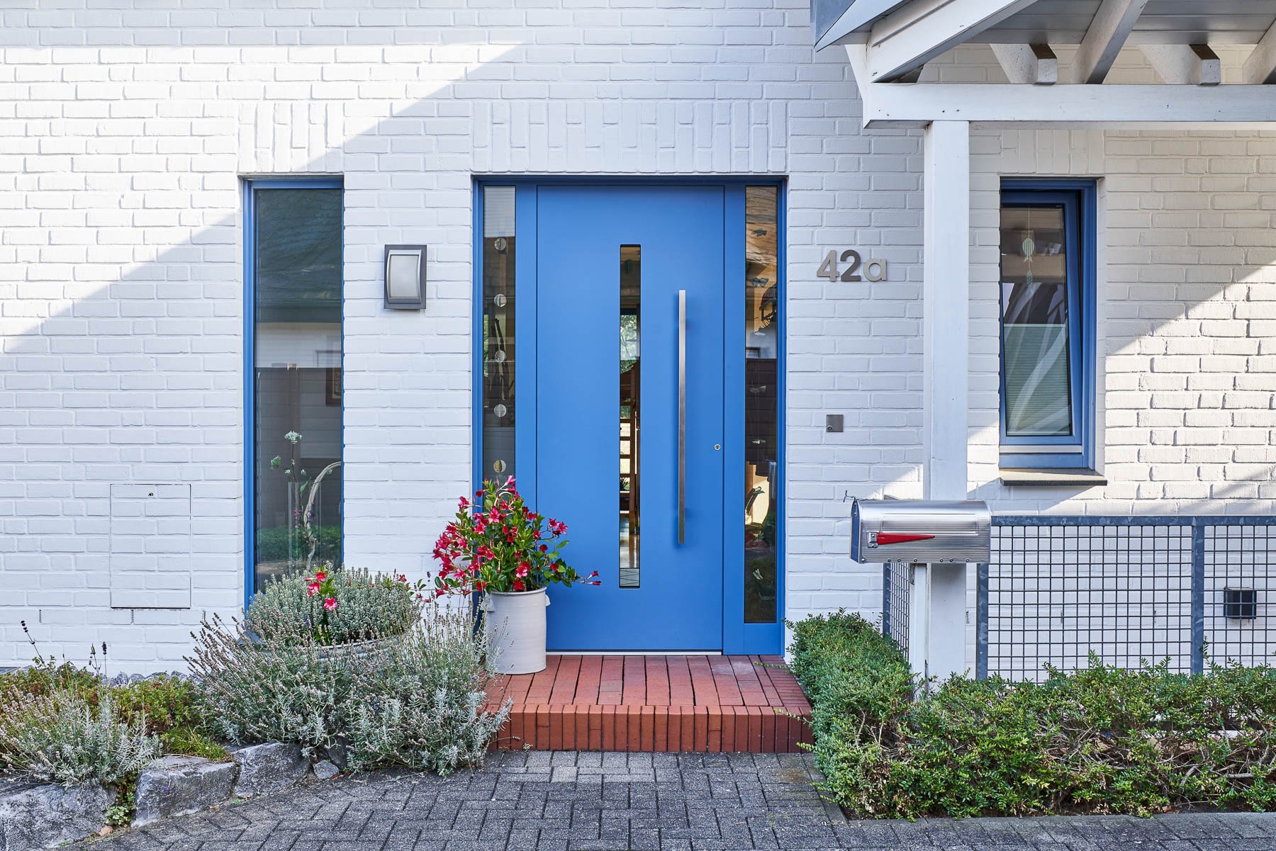 Aluminium Haustür und Fenster in Blau
